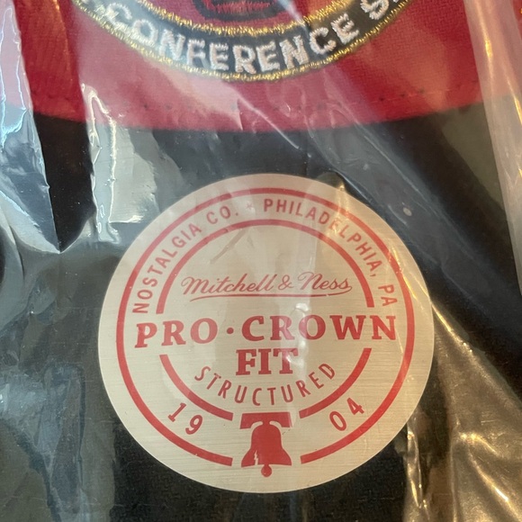 Mitchell & Ness Crown Chicago Bulls snapback hat - Picture 2 of 8